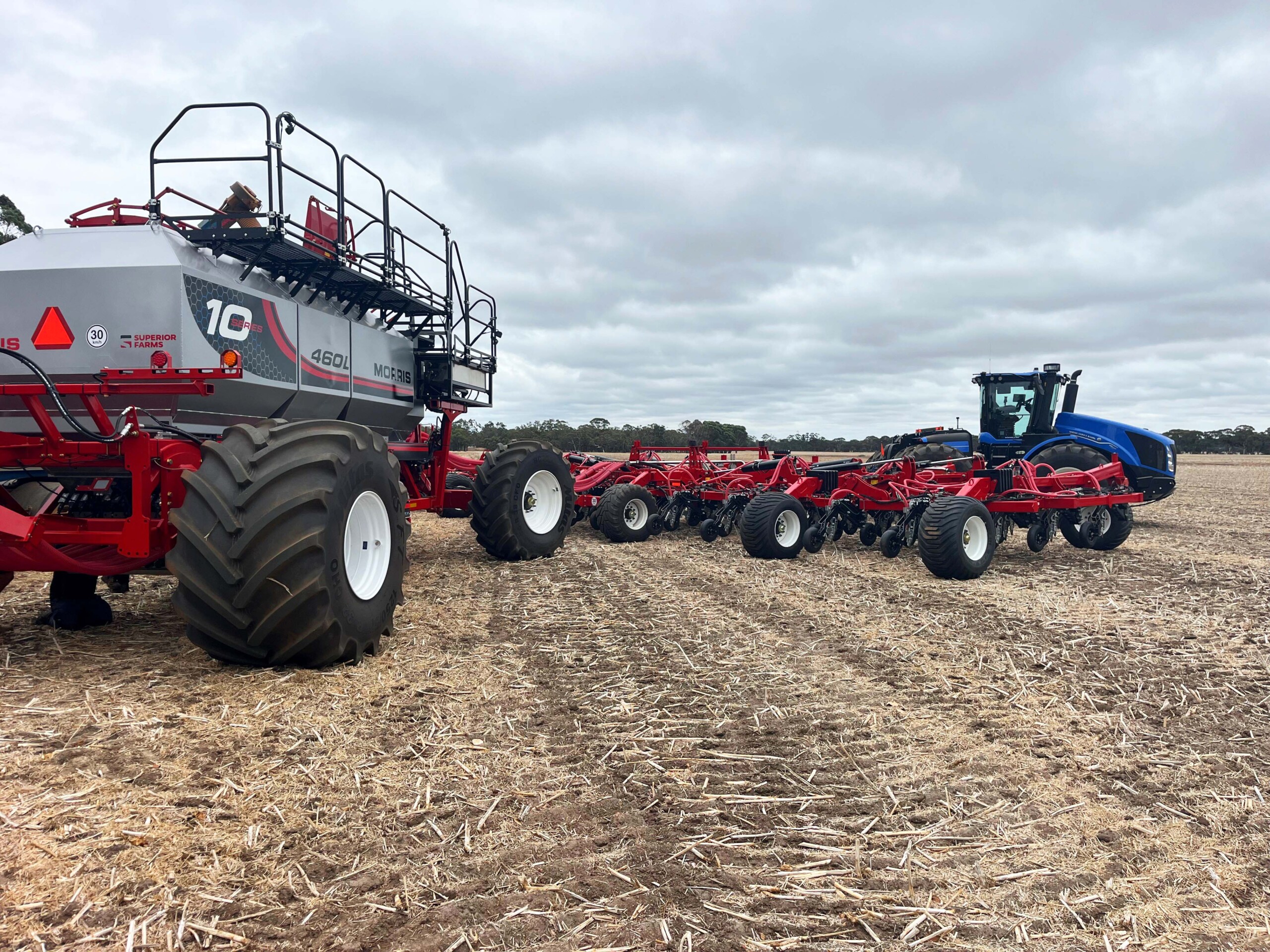 Morris 18m Quantum with 10 Series Air Cart