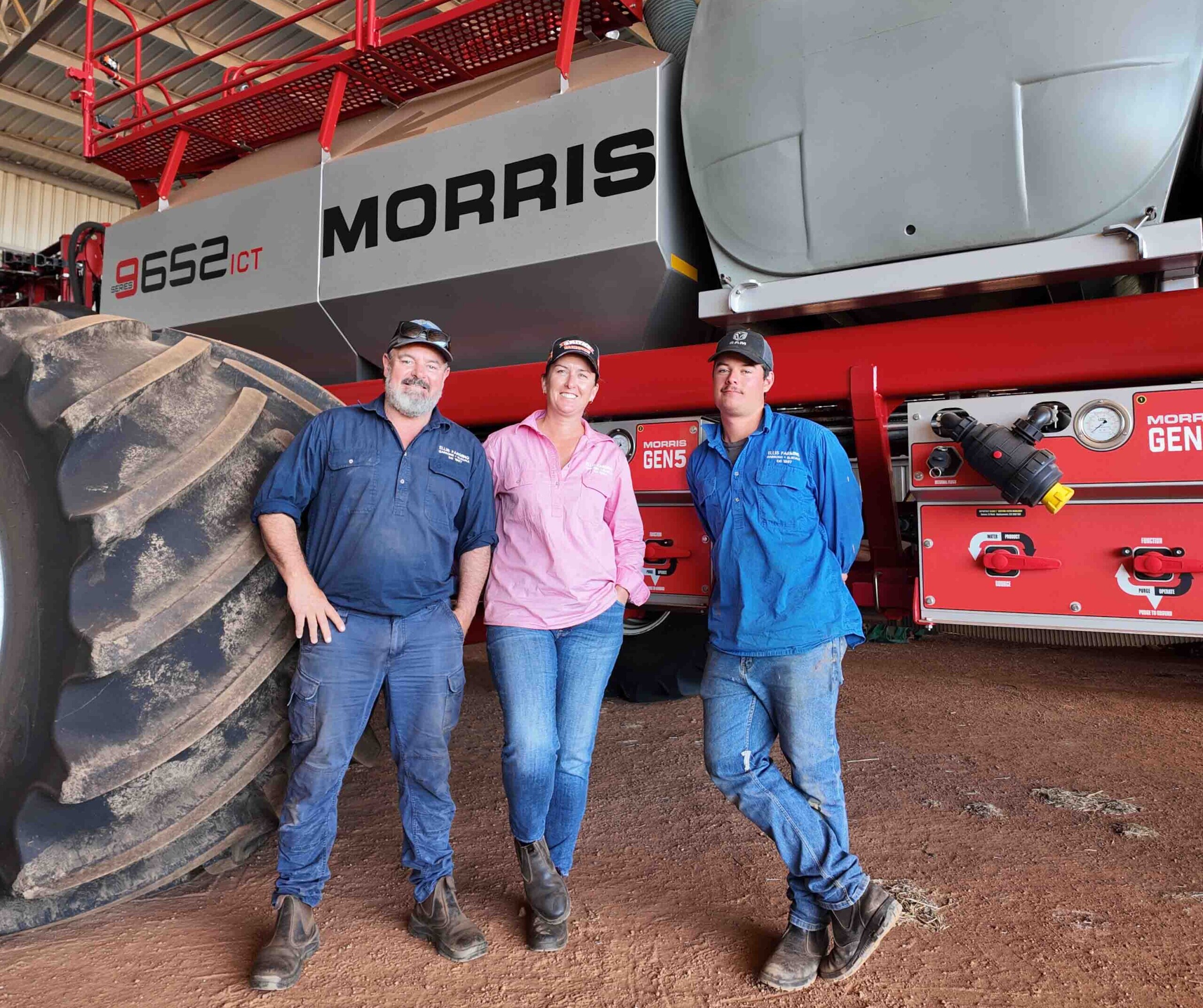 Toby Ellis familiy with Morris Air Cart